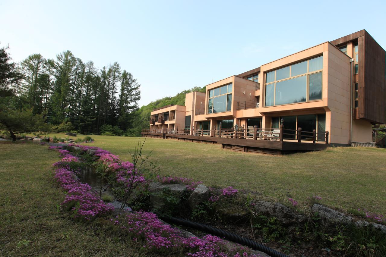 Hugel Heim Pension Пхёнчхан Экстерьер фото