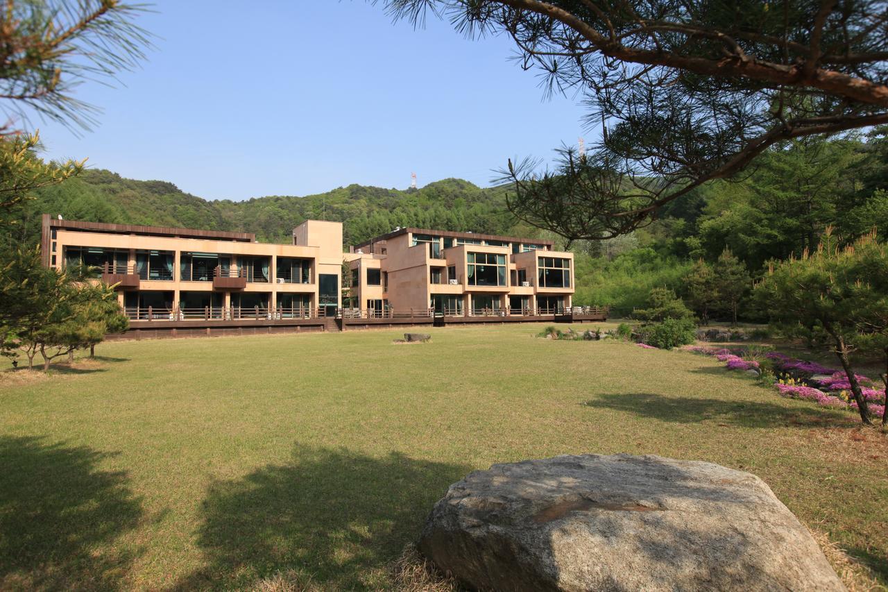 Hugel Heim Pension Пхёнчхан Экстерьер фото